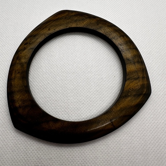 Bracelets - Picture 4 of 5